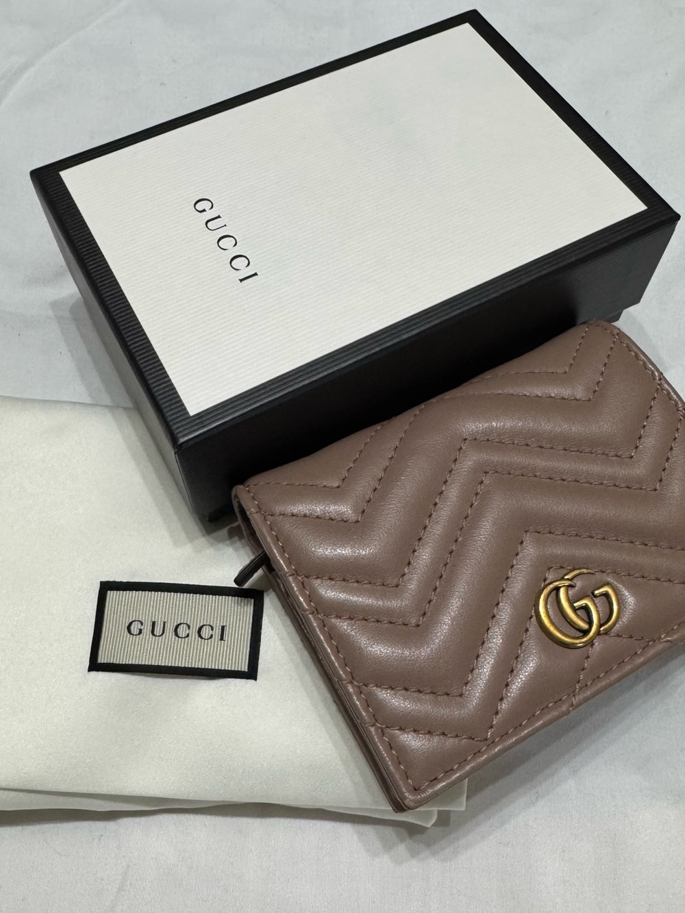 Gucci GG Marmont Chevron Quilted Card Holder Wallet in Taupe Brown